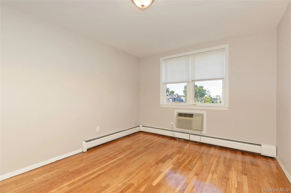 Photo of 223 Ditmars Street