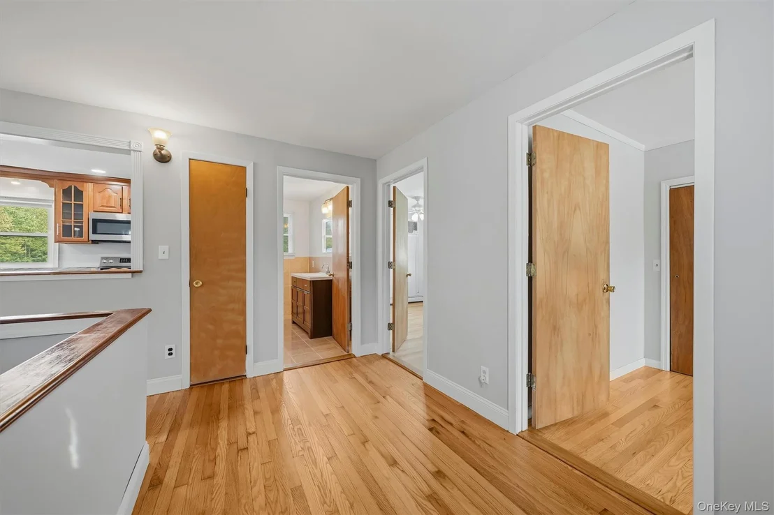 Photo of 48 Lake Side Drive