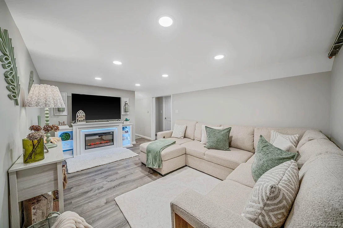 Photo of 5 Overlook Drive