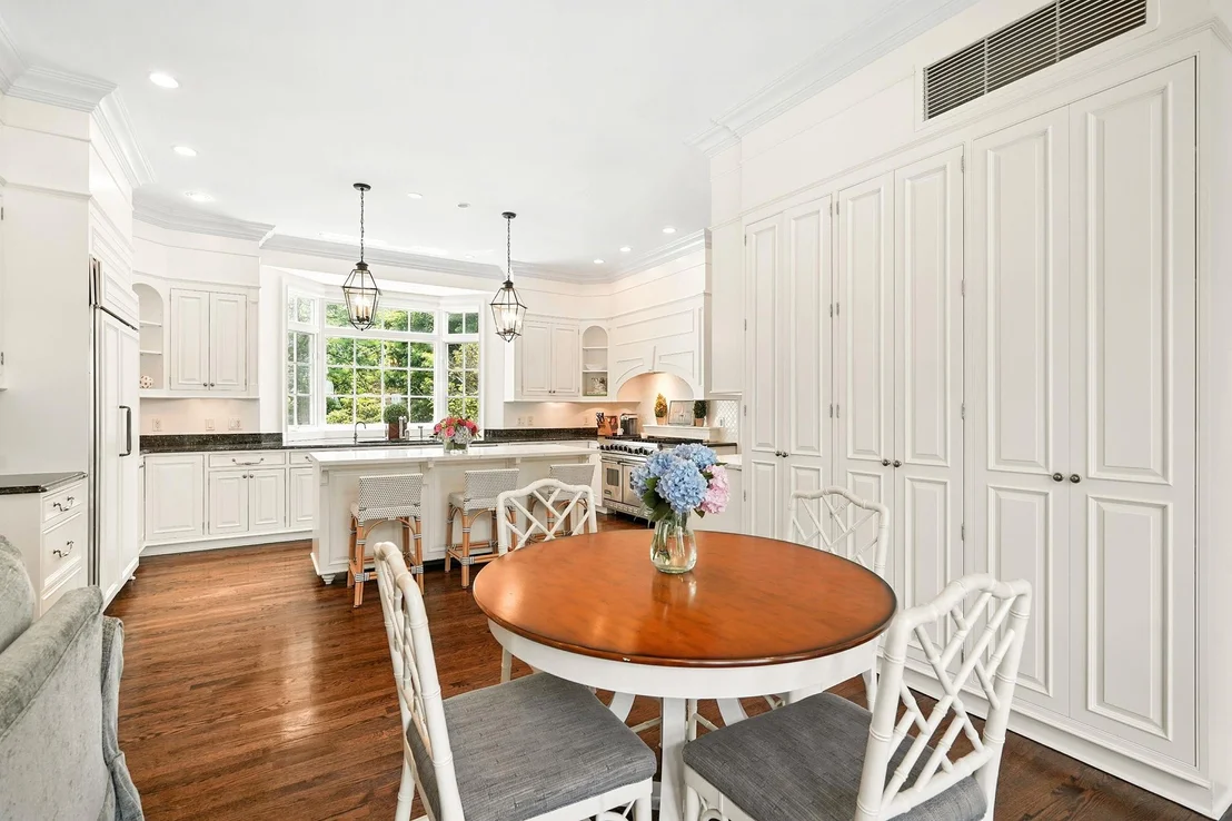 Photo of 25 Summit Avenue