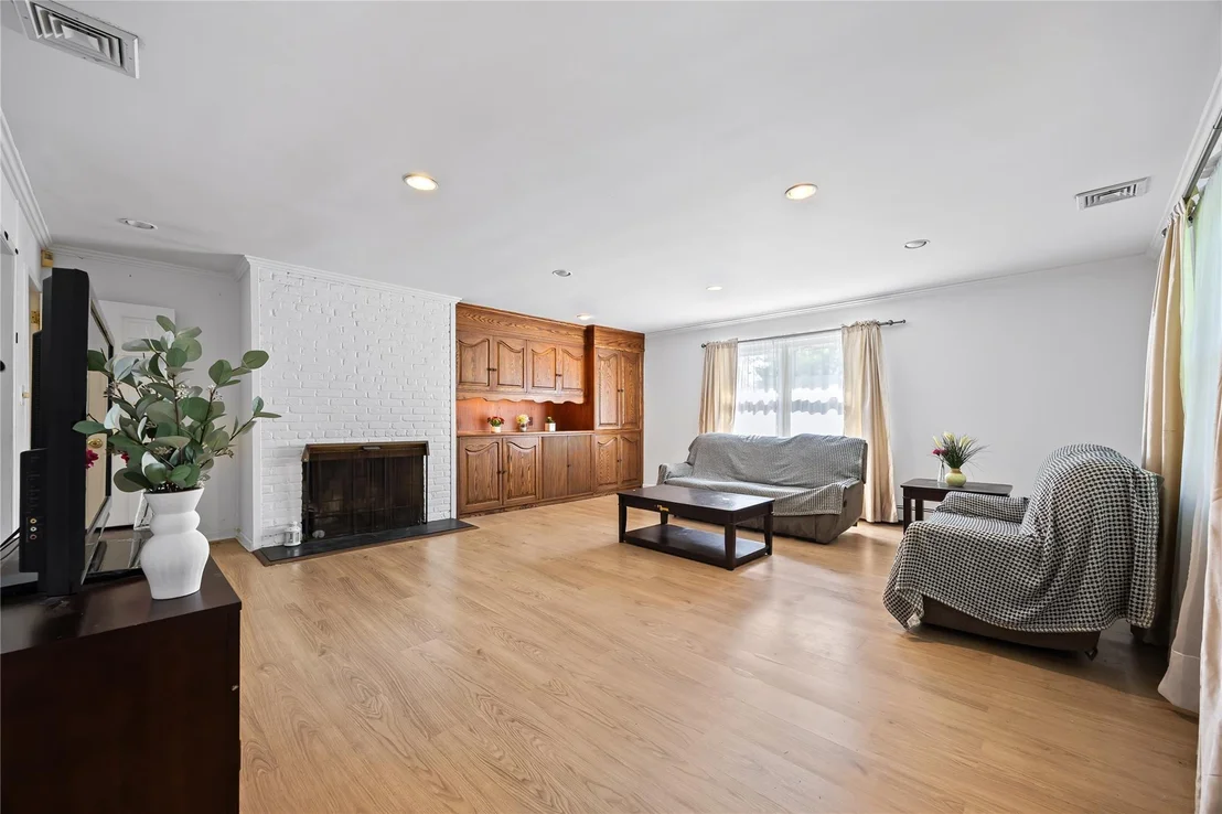 Photo of 1 Talbot Drive