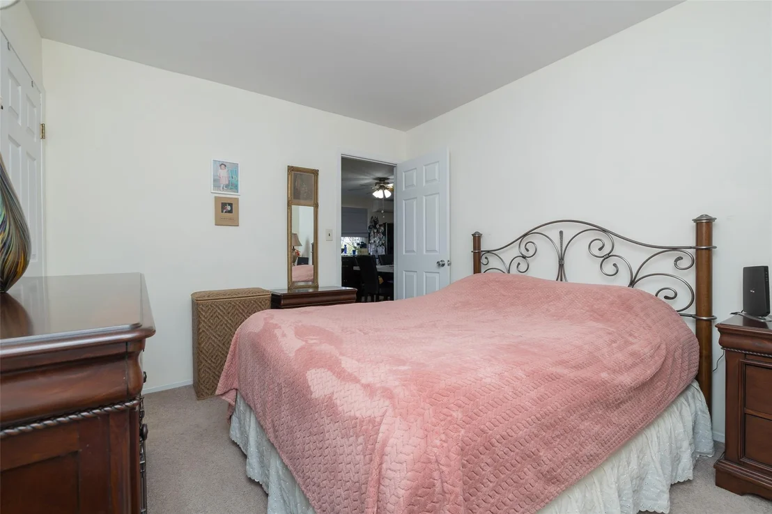 Photo of 334 Granada Parkway