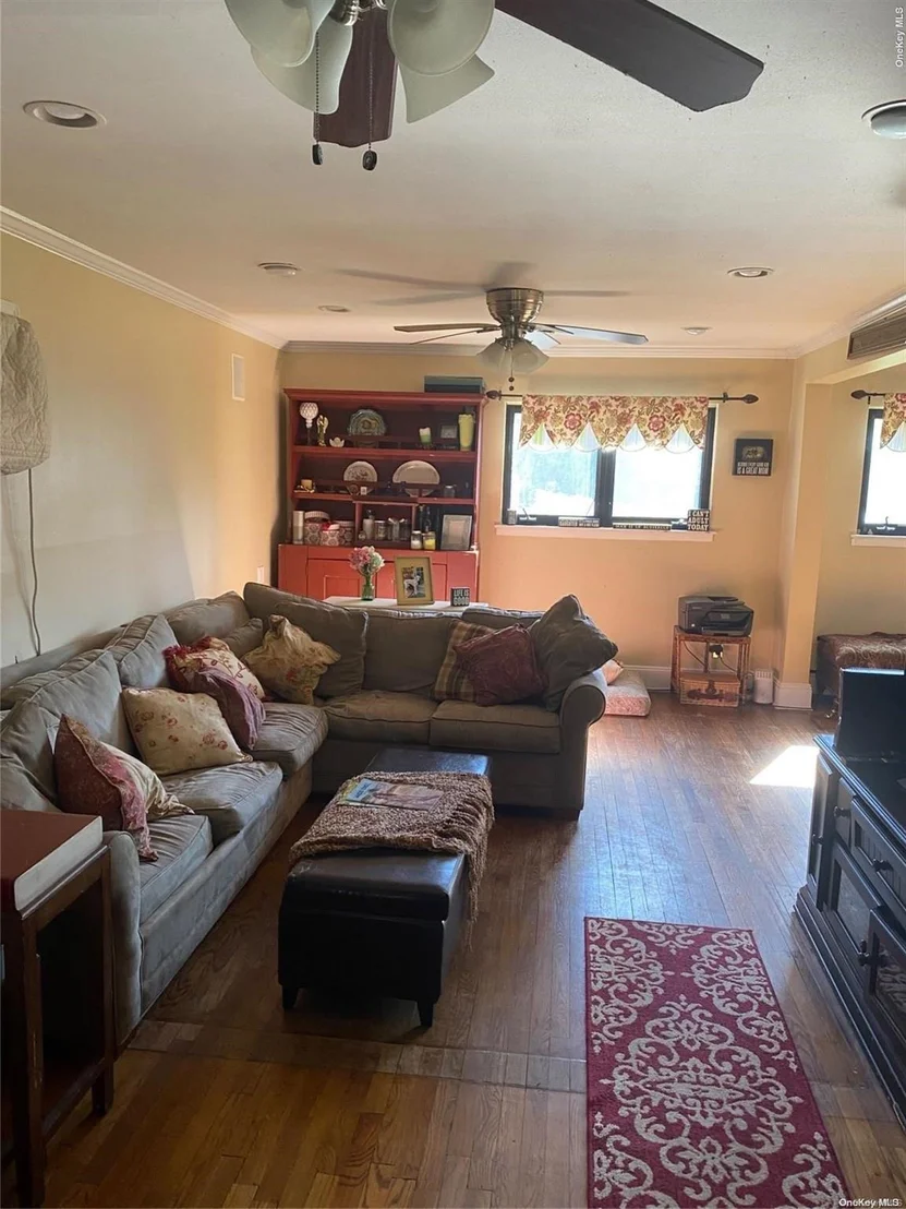 Photo of 1840 Stevens Avenue