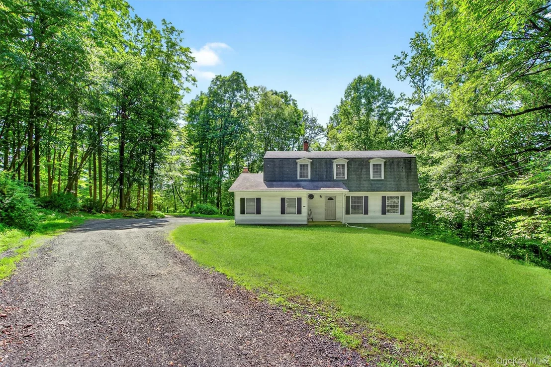 Photo of 300 Estrada Road