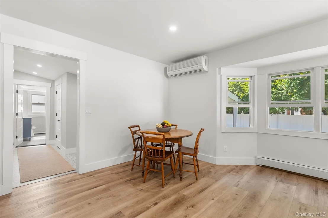 Photo of 10 White Avenue