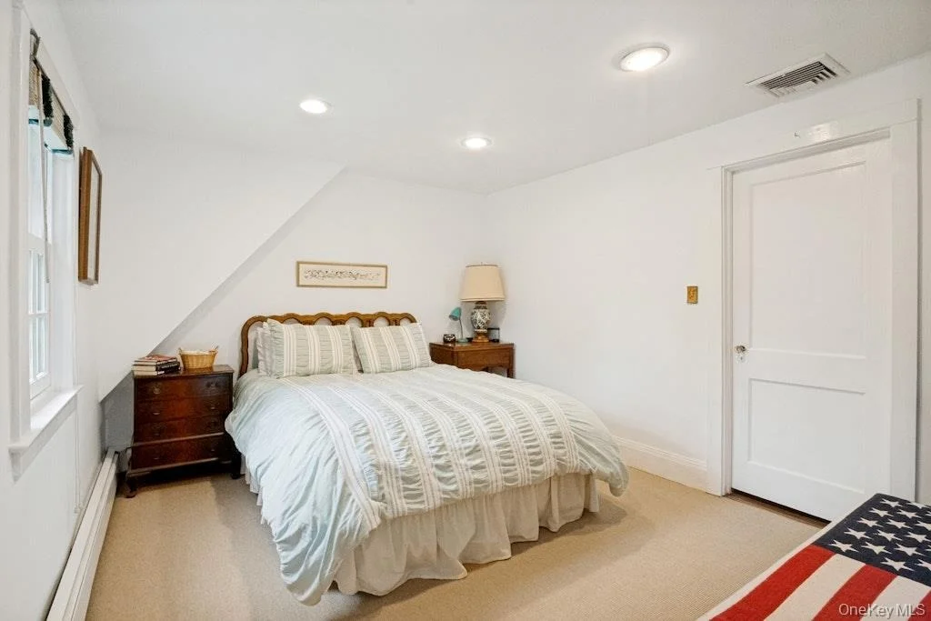 Photo of 312 Quaker Road