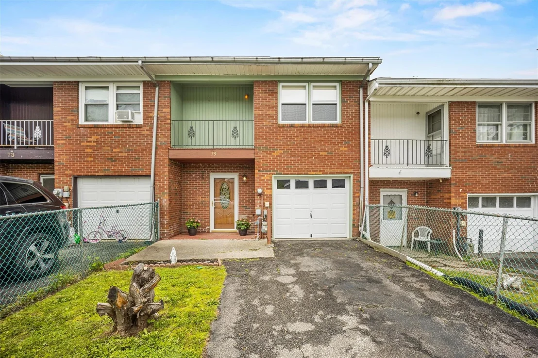 Photo of 75 Vails Gate Heights Drive