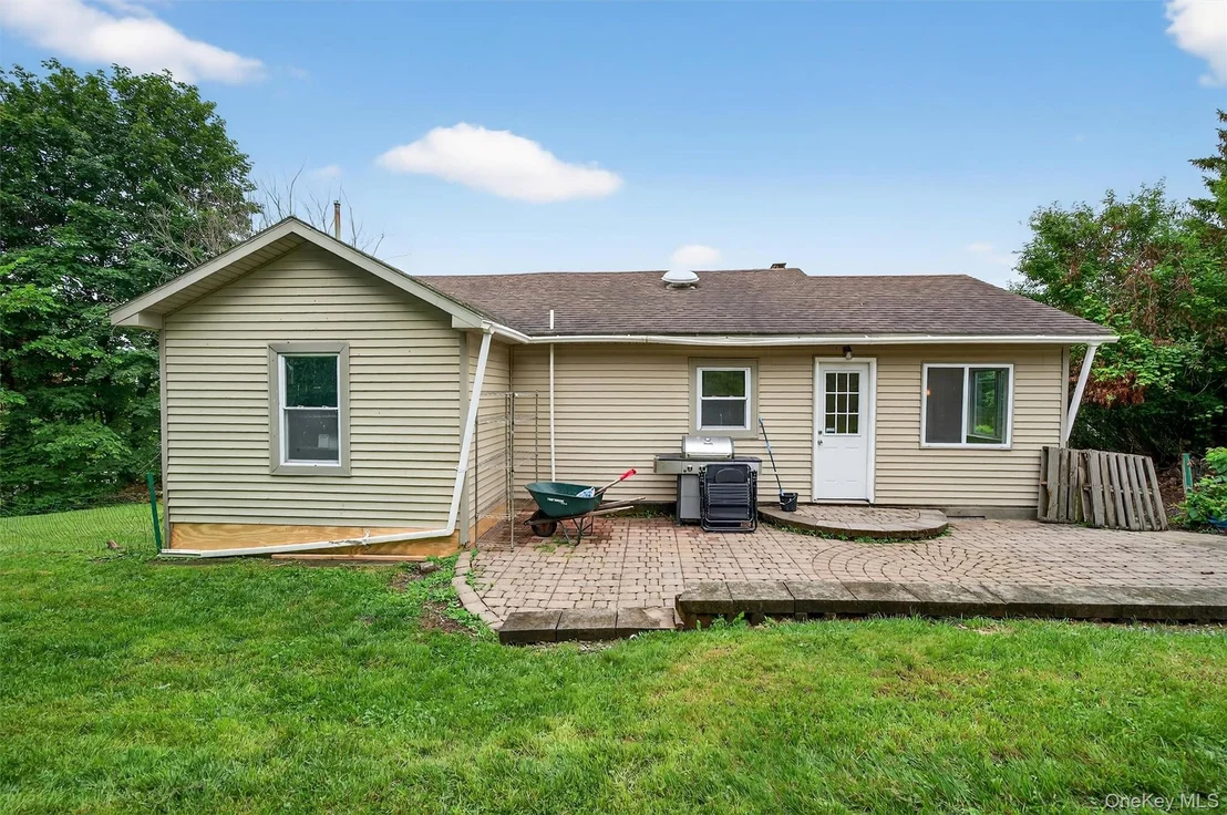 Photo of 15 Claremont Trail