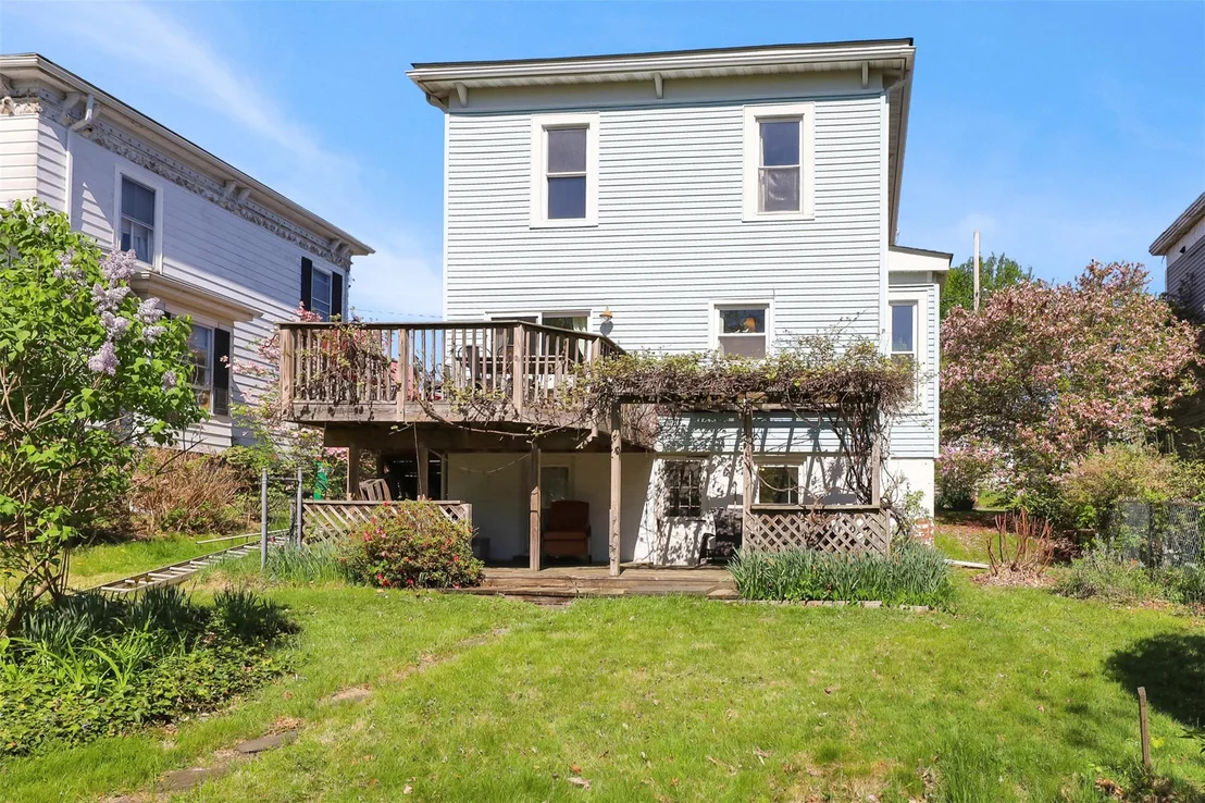 Photo of 15 Davis Street