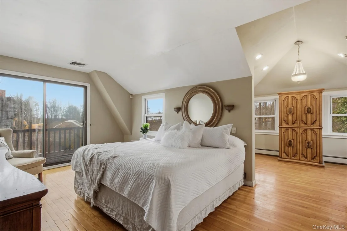 Photo of 4443 Purchase Street