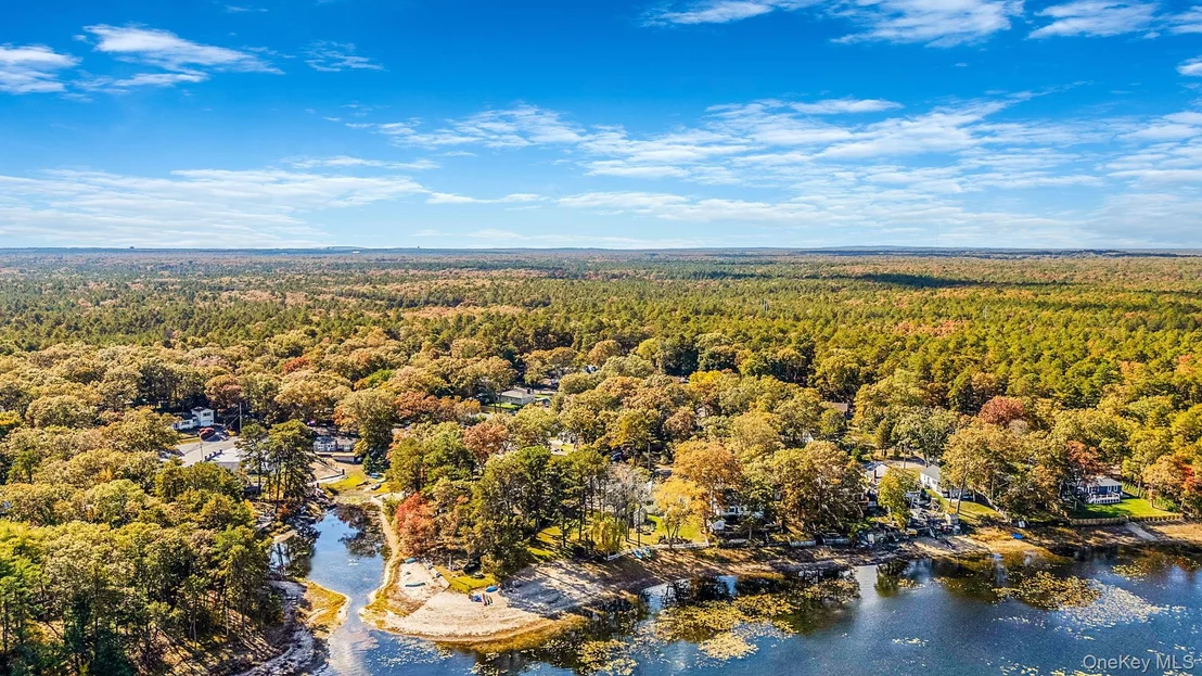 Photo of 128 Lakeside Trail