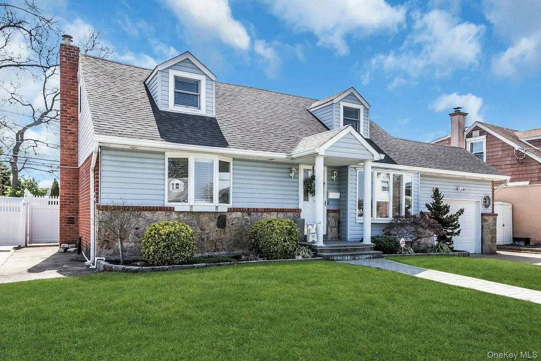 Photo of 991 Ferngate Drive