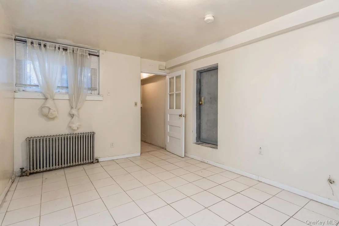 Photo of 4121 Grace Avenue