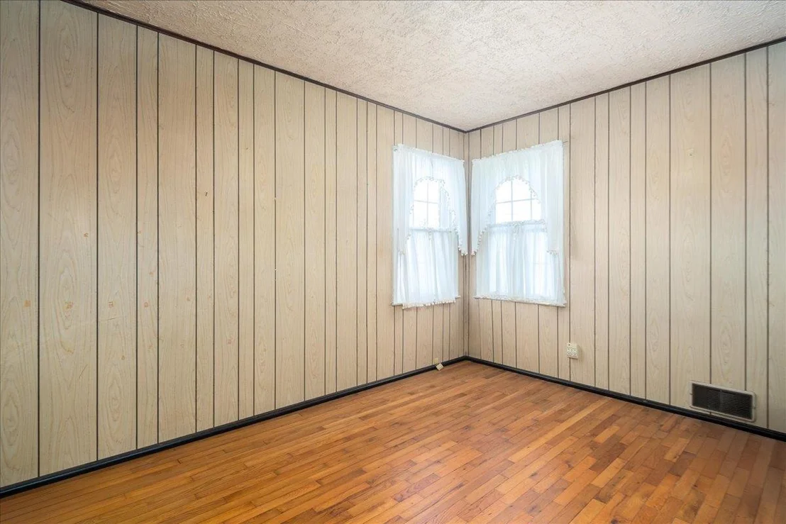 Photo of 948 Center Drive