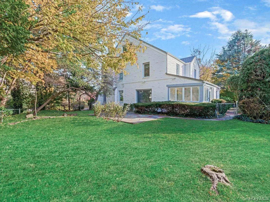 Photo of 14 Nirvana Avenue