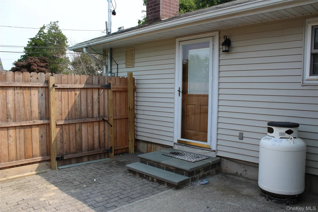 Photo of 92 Lombardy Drive