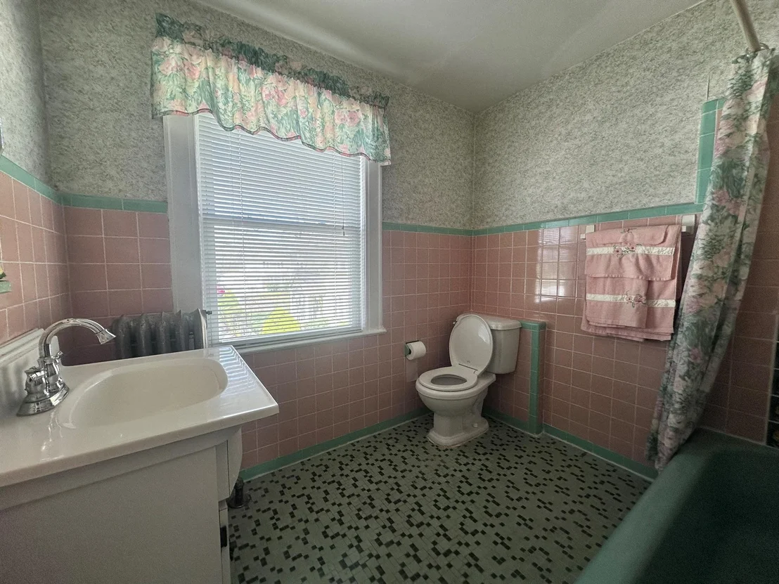 Photo of 166 Franklin Street