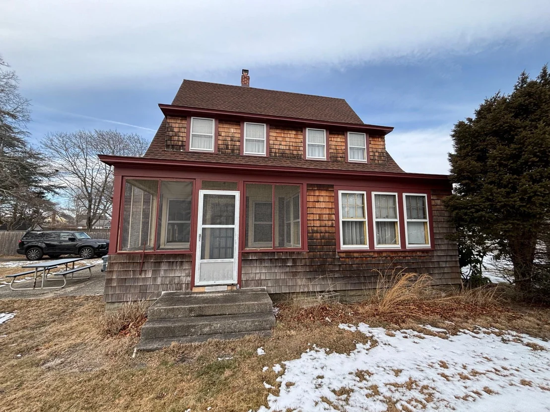 Photo of 265 Howell Avenue
