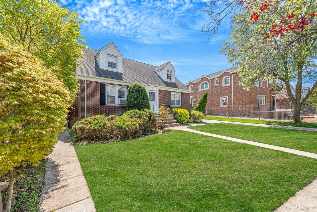 Photo of 8 Maple Lane