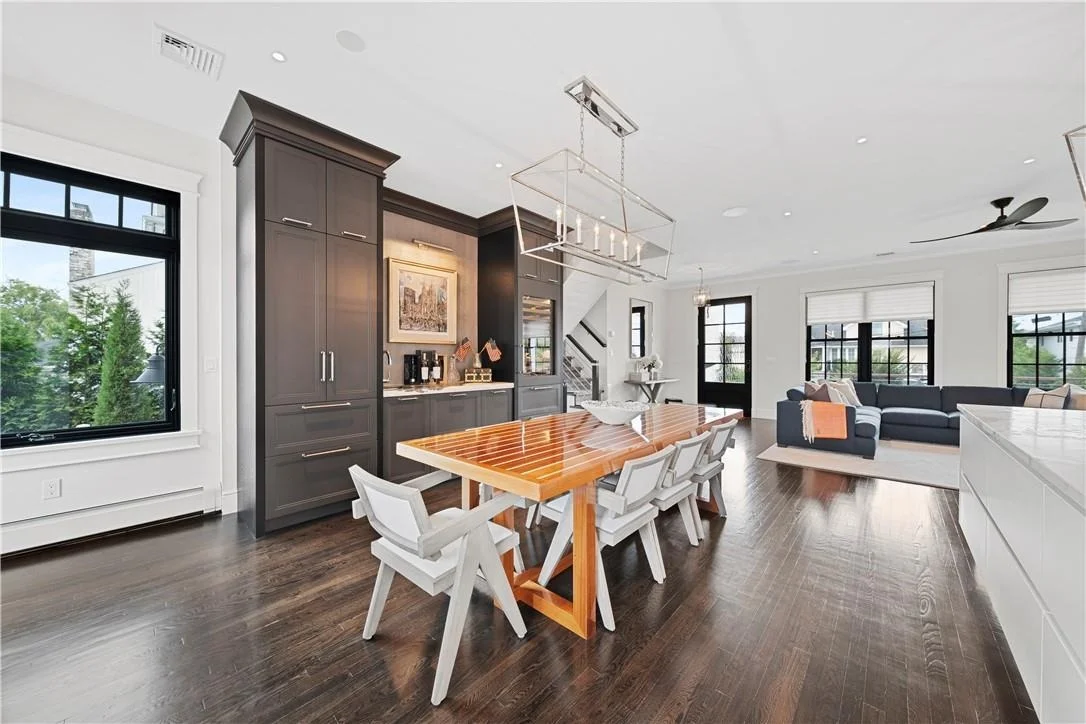Photo of 2911 Harbor Road