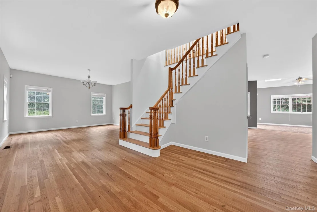 Photo of 16 Apple Summit Lane