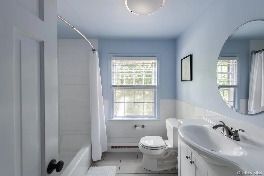 Photo of 44 Pleasant Ridge Drive