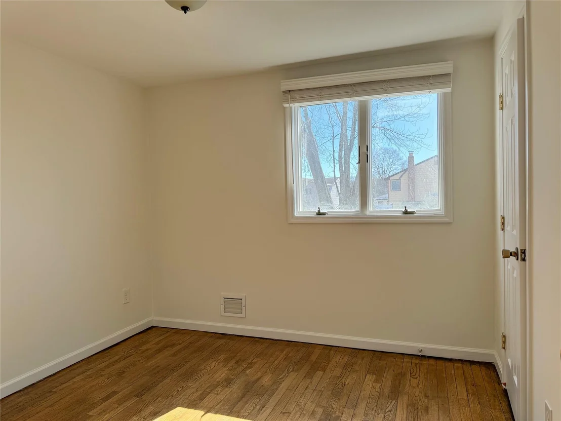 Photo of 14 Farner Avenue
