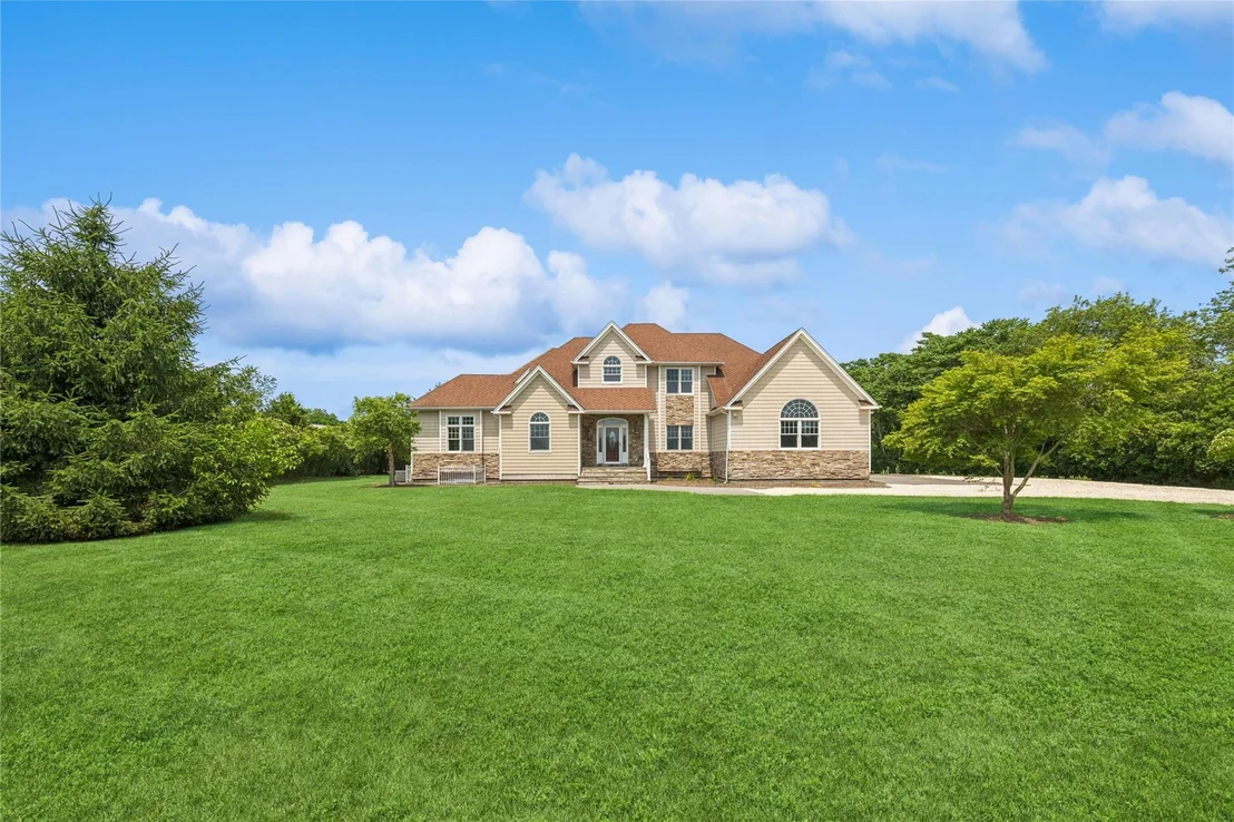 Photo of 1465 Ackerly Pond Lane
