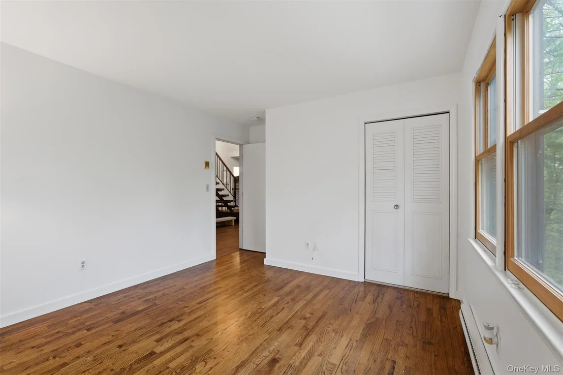 Photo of 8 Upper Shad Road