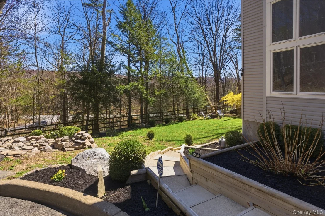 Photo of 9 Rustic Hills Road