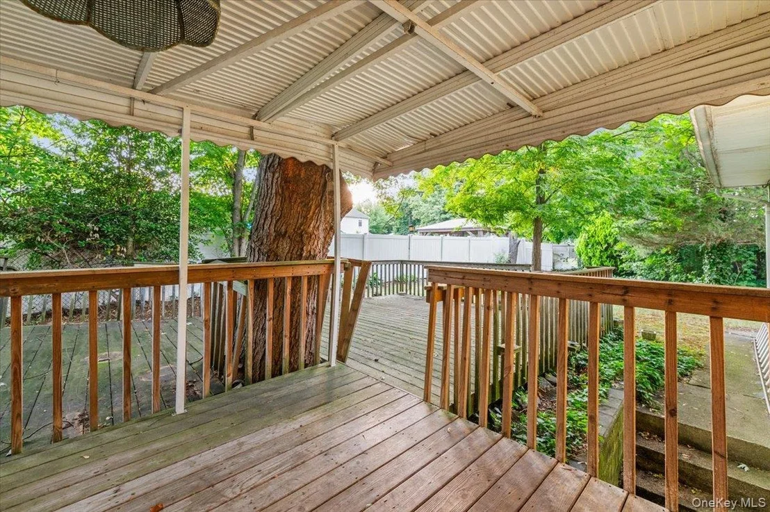 Photo of 1680 Pine Acres Boulevard