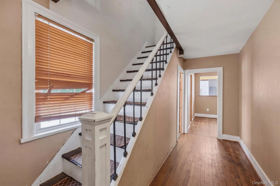 Photo of 10 Dutchess Avenue