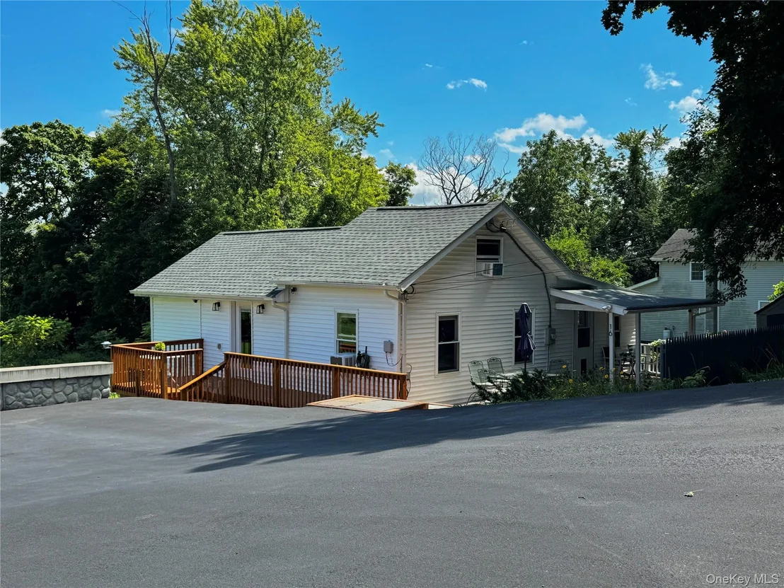 Photo of 16 Highland Avenue