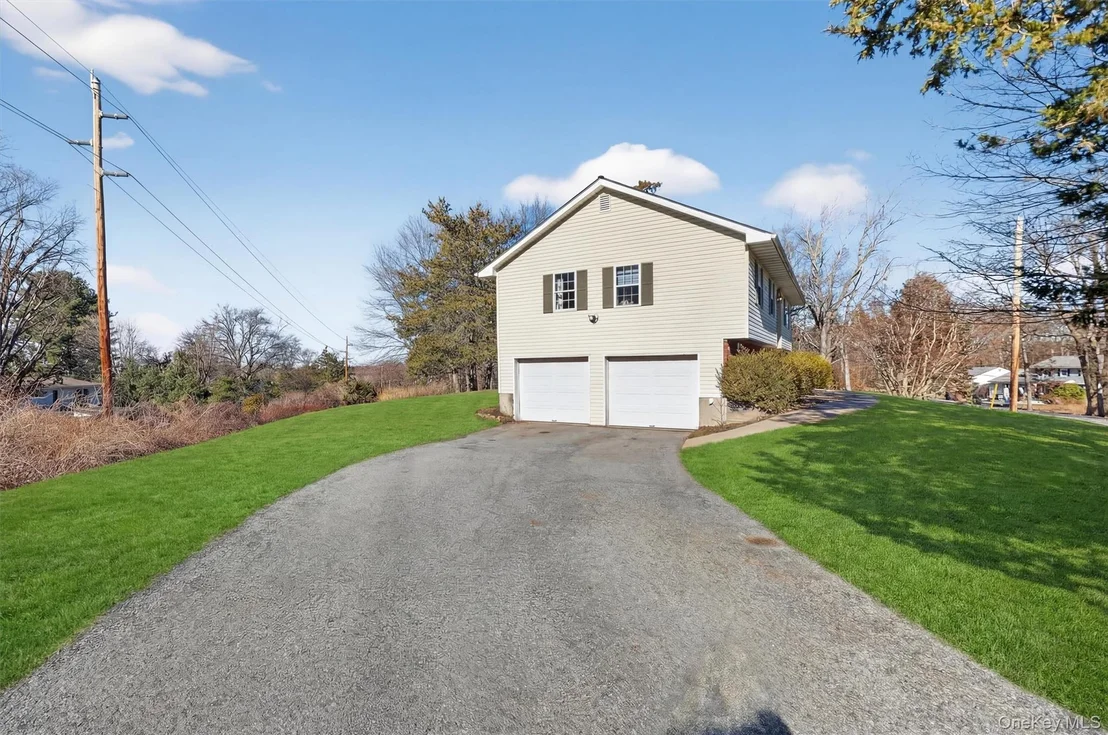 Photo of 13 Timberline Drive