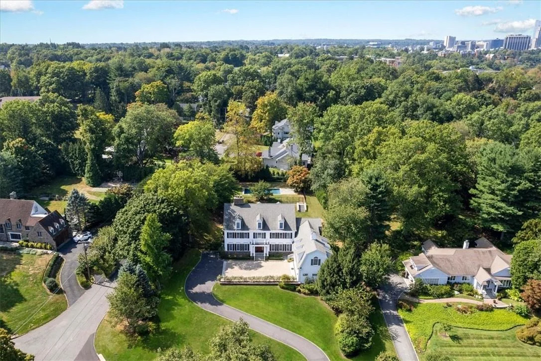 Photo of 20 Colonial Road