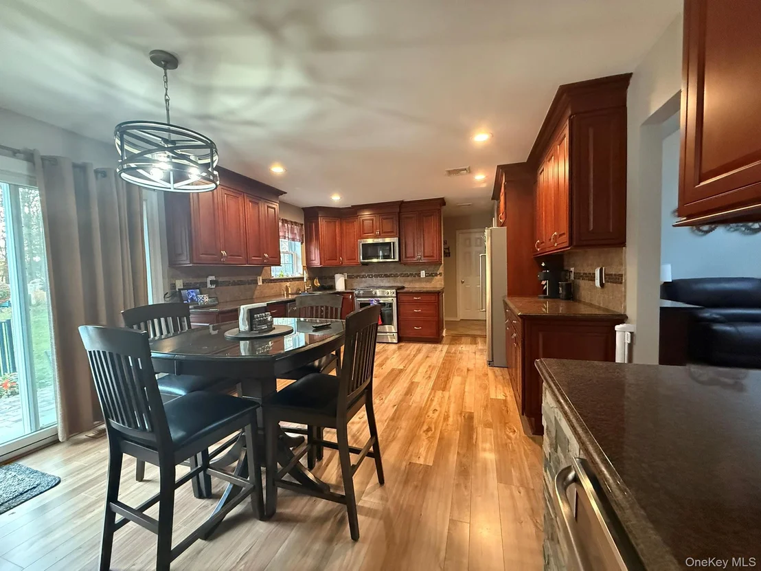 Photo of 40 Winnecomac Circle