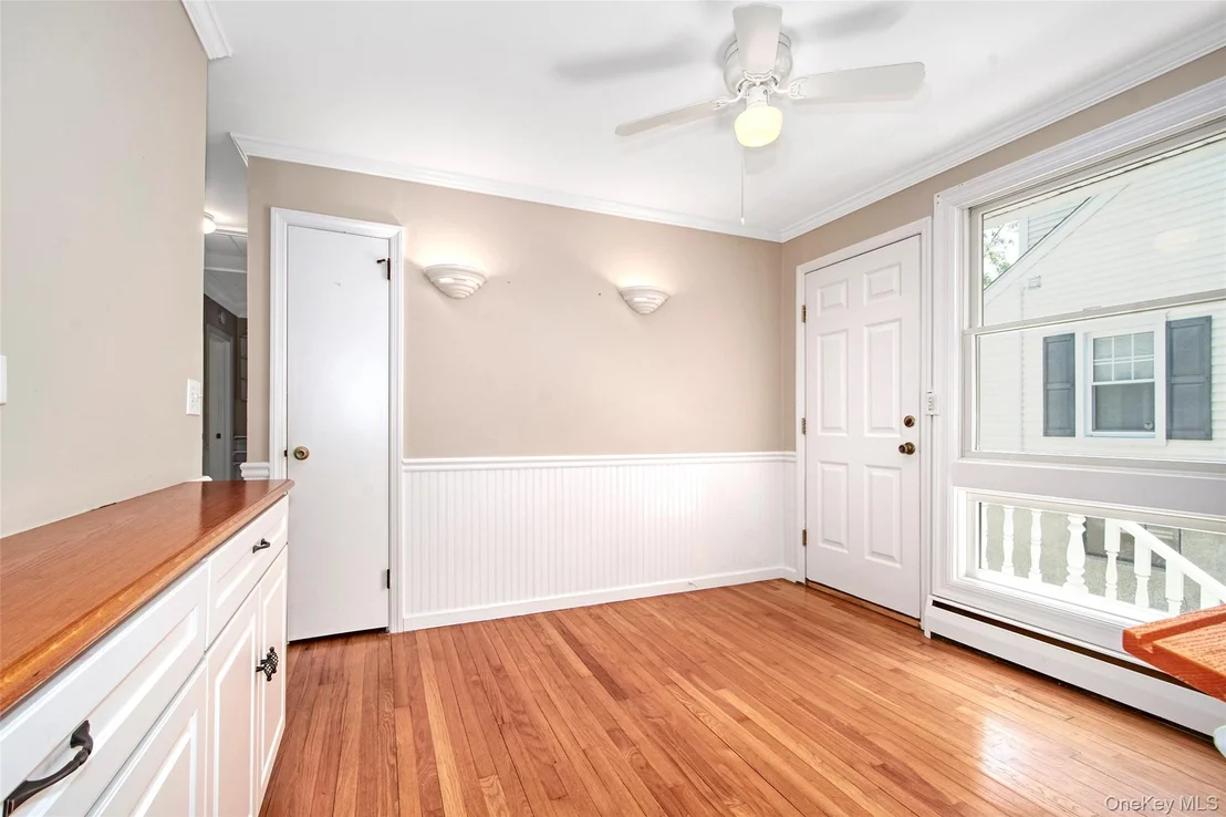Photo of 121 Parkview Place