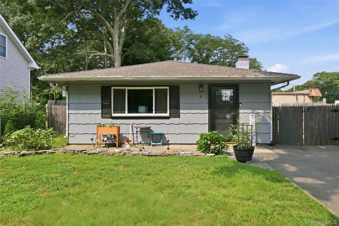 Photo of 8 Roberts Street