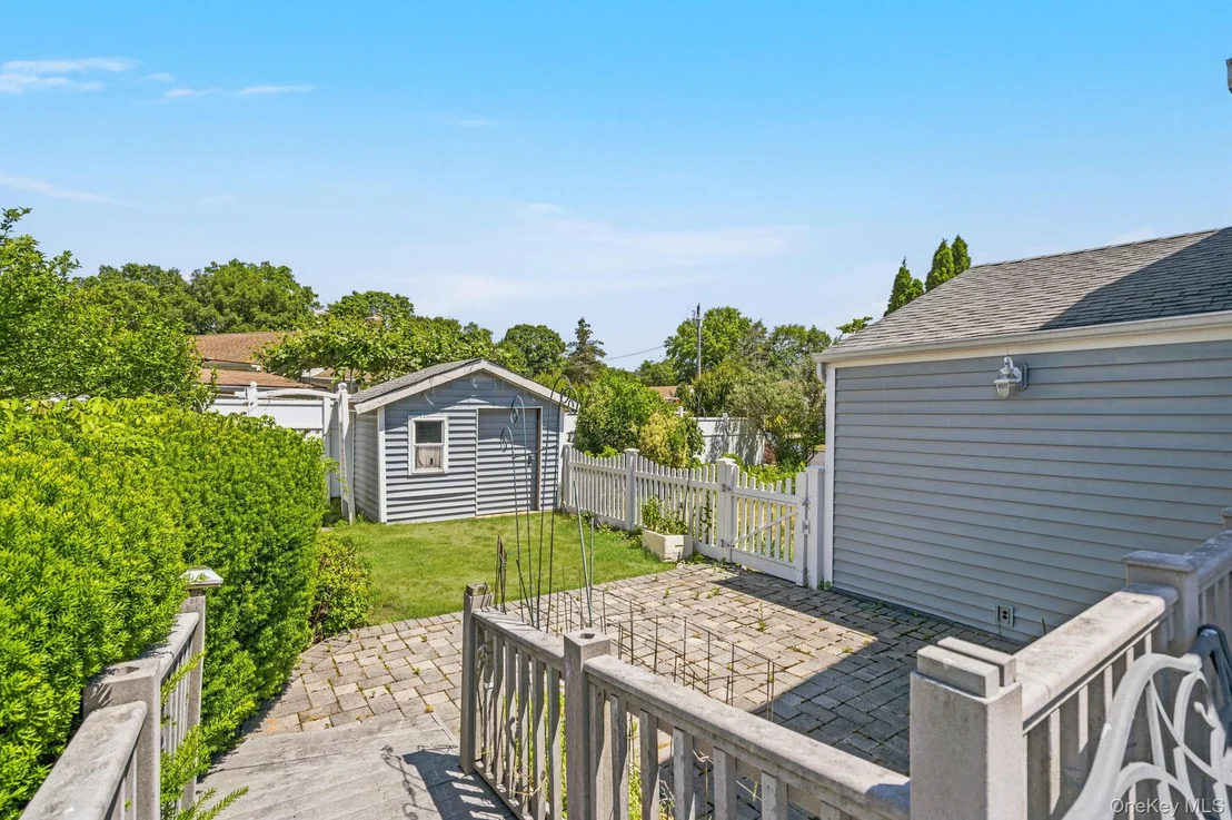 Photo of 216 Gardner Avenue