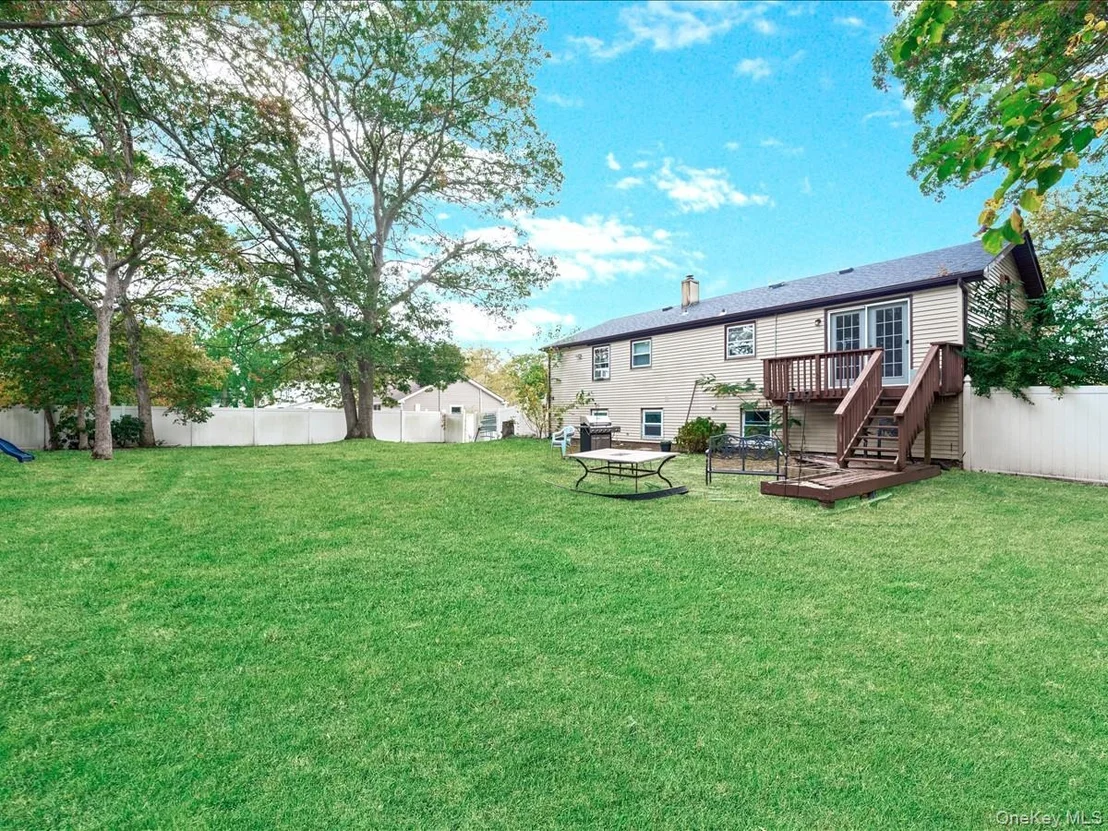 Photo of 33 Winside Lane