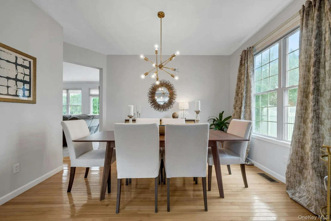 Photo of 33 Valimar Boulevard