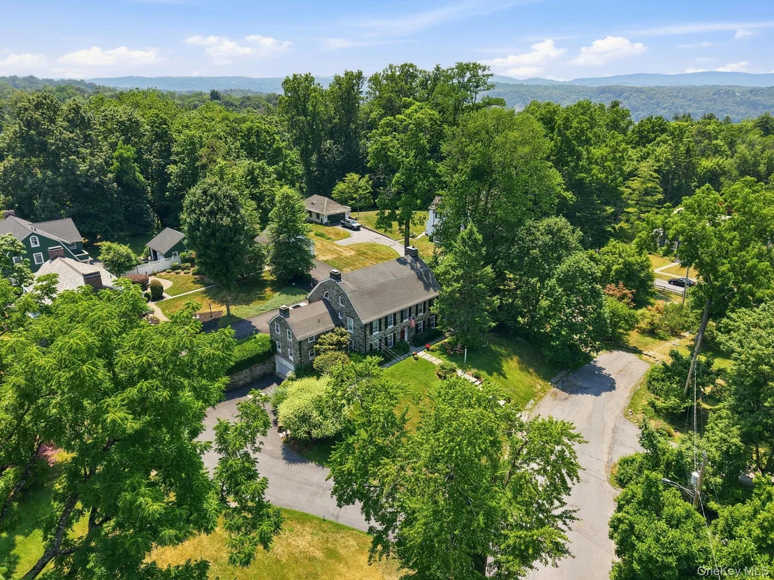 Photo of 51 Adriance Avenue