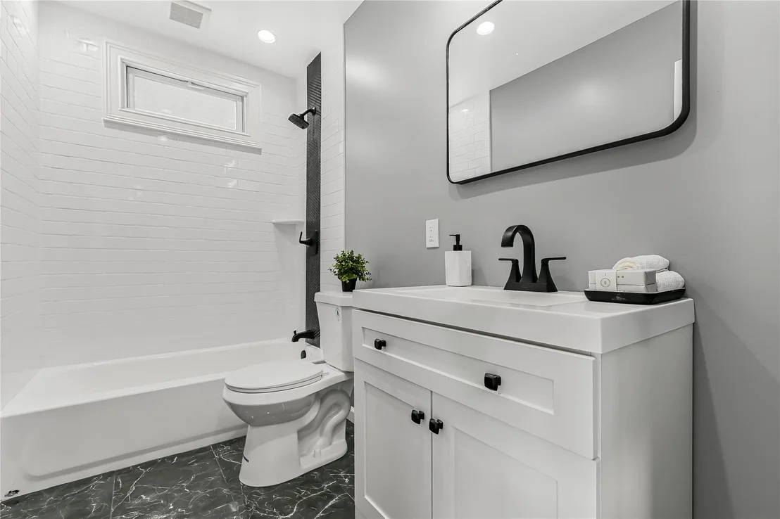Photo of 223 Pershing Parkway
