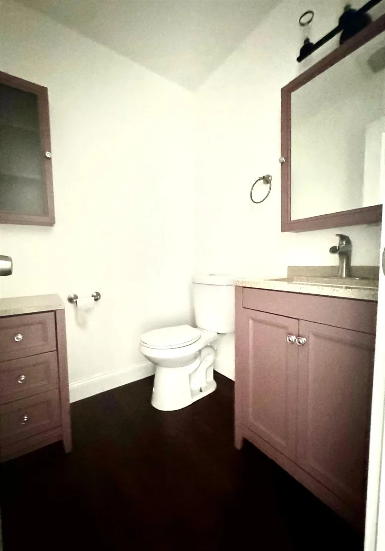Photo of Unit 72K at 3 Hook Road