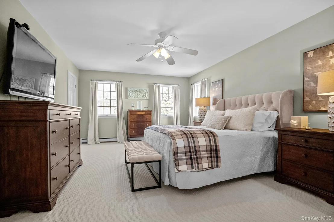 Photo of 6 Ridge Circle