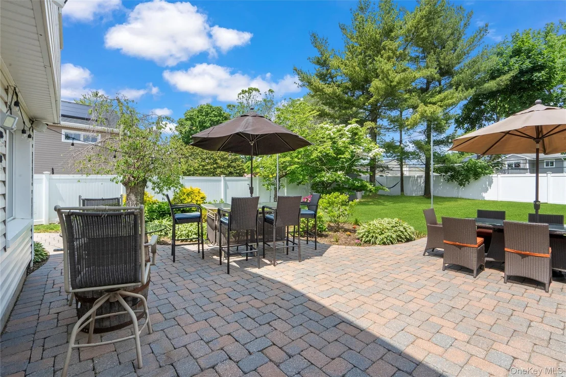Photo of 46 Saratoga Drive