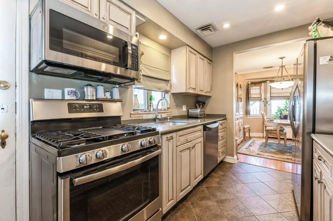 Photo of 4 Ackley Avenue