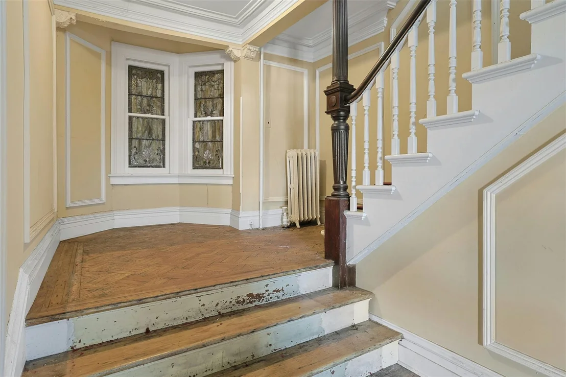 Photo of 225 River Road