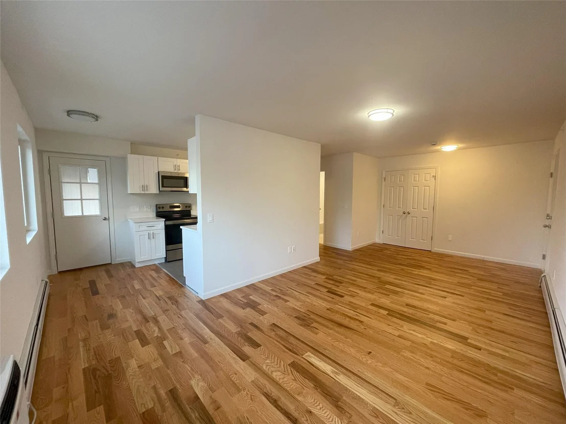 Photo of Unit 3P at 3 Woods End Circle