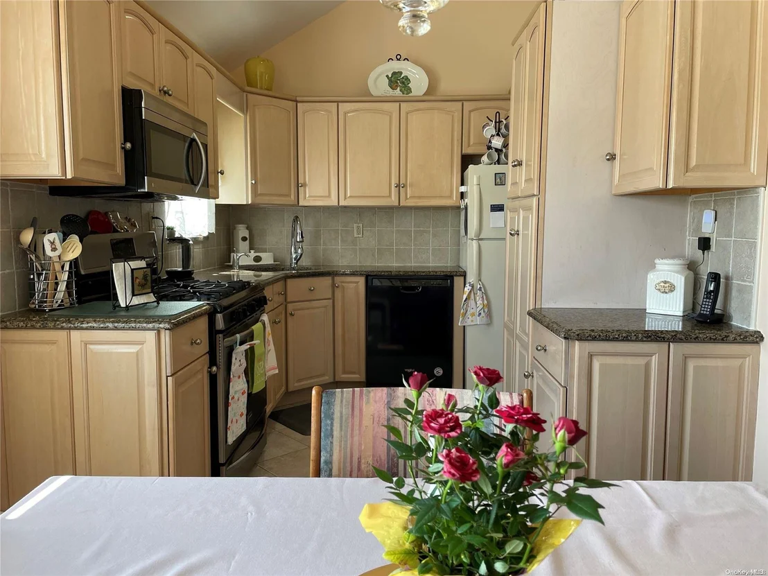 Photo of 29 E Halycon Road